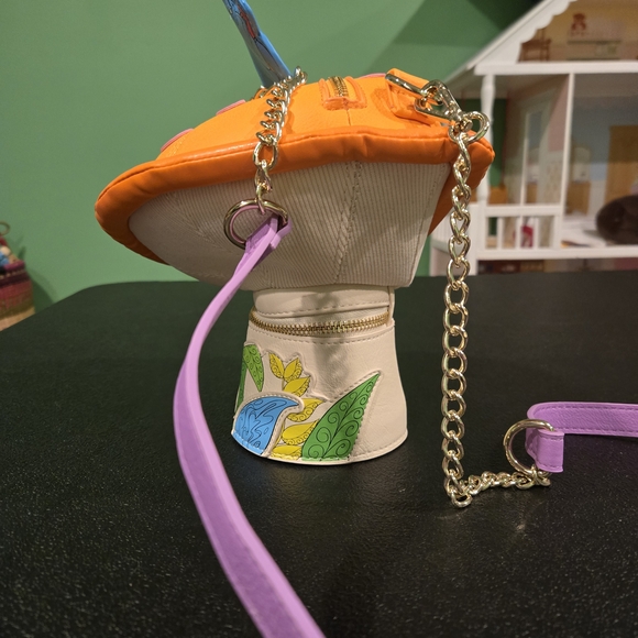 StitchShoppe Loungefly Alice In Wonderland CaterpillerMushroom CrossbodyBag NWOT - Picture 5 of 15